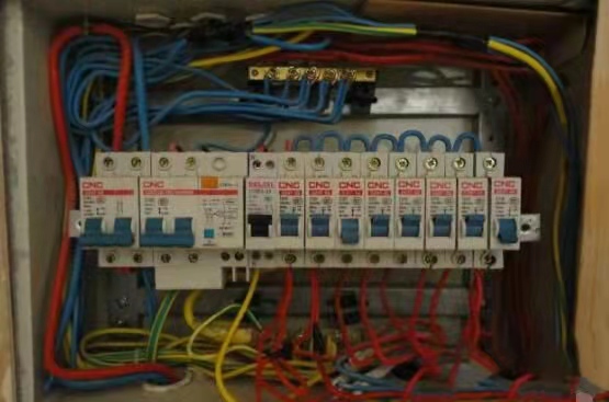 室內(nèi)配電箱開關(guān)配置的三種方法